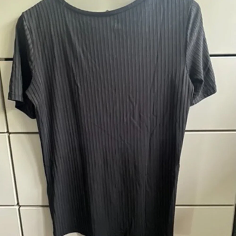 Brass Clothing Ribbed Tee - Picture 2 of 3